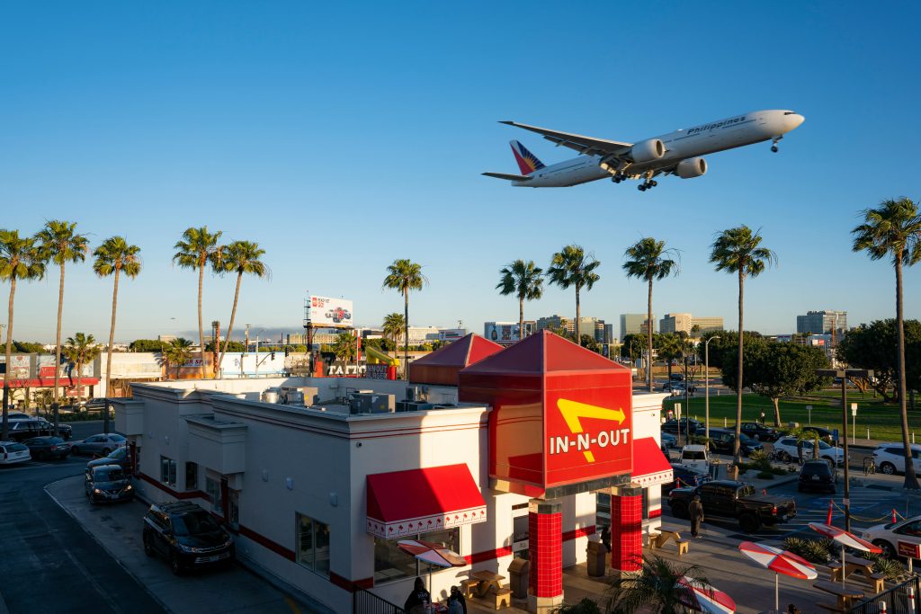 Avión sobre Los Ángeles rumbo a LAX